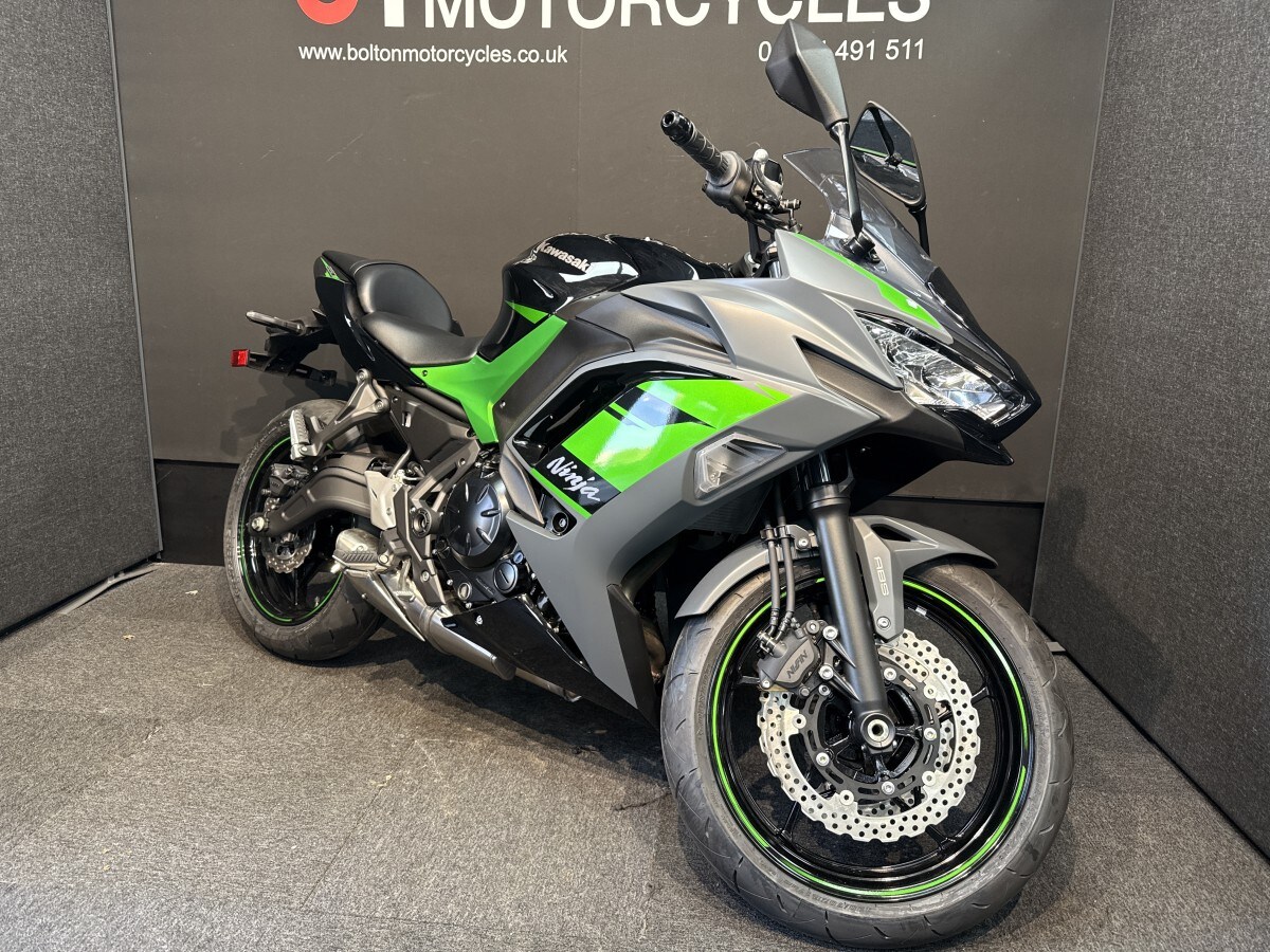 Kawasaki Ninja EX650 SRFAN