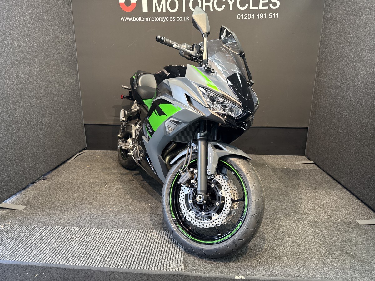 Kawasaki Ninja EX650 SRFAN