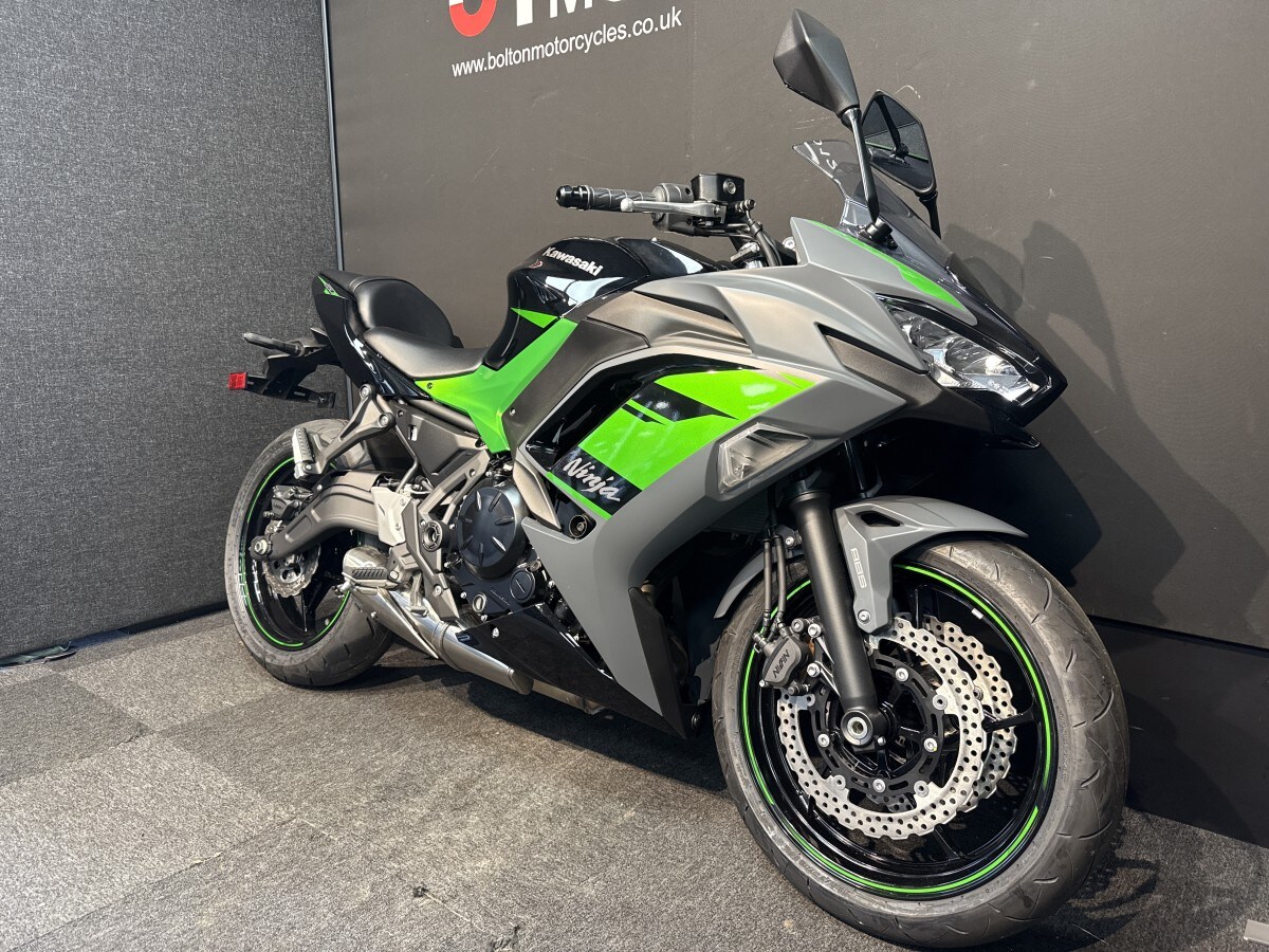 Kawasaki Ninja EX650 SRFAN