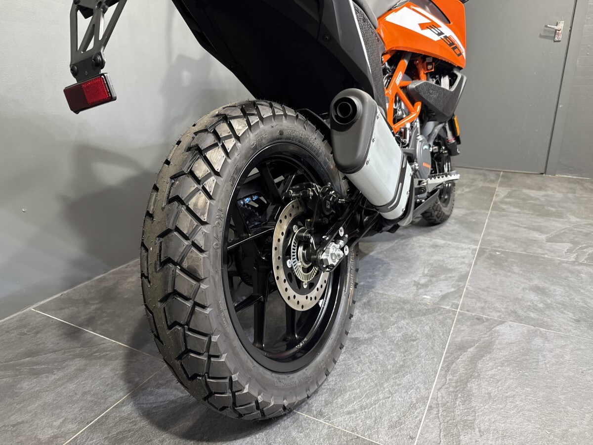 KTM 390 Adventure PRE REG OFFER SAVE £2100