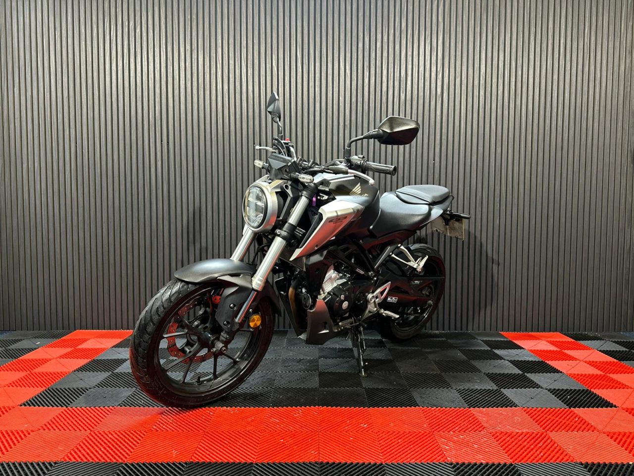 Used Honda CB125R for sale - 78434925: Photo 10