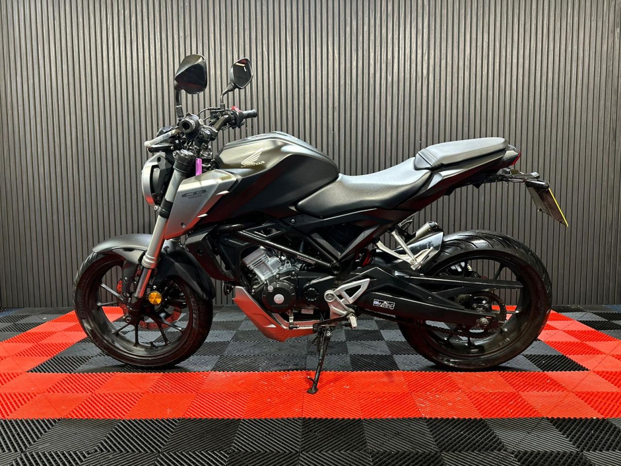 Used Honda CB125R for sale - 78434925: Photo 9