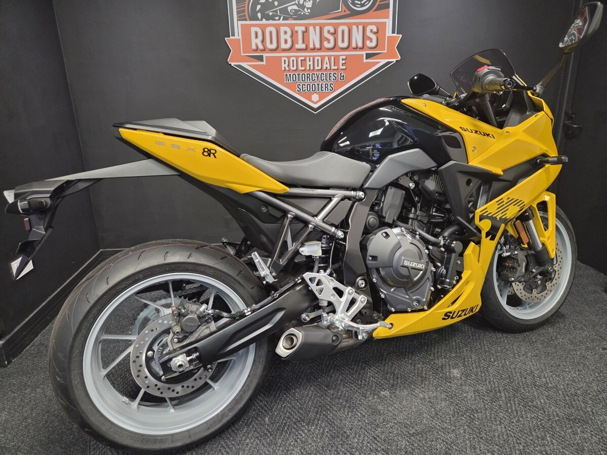 Suzuki GSX-8R