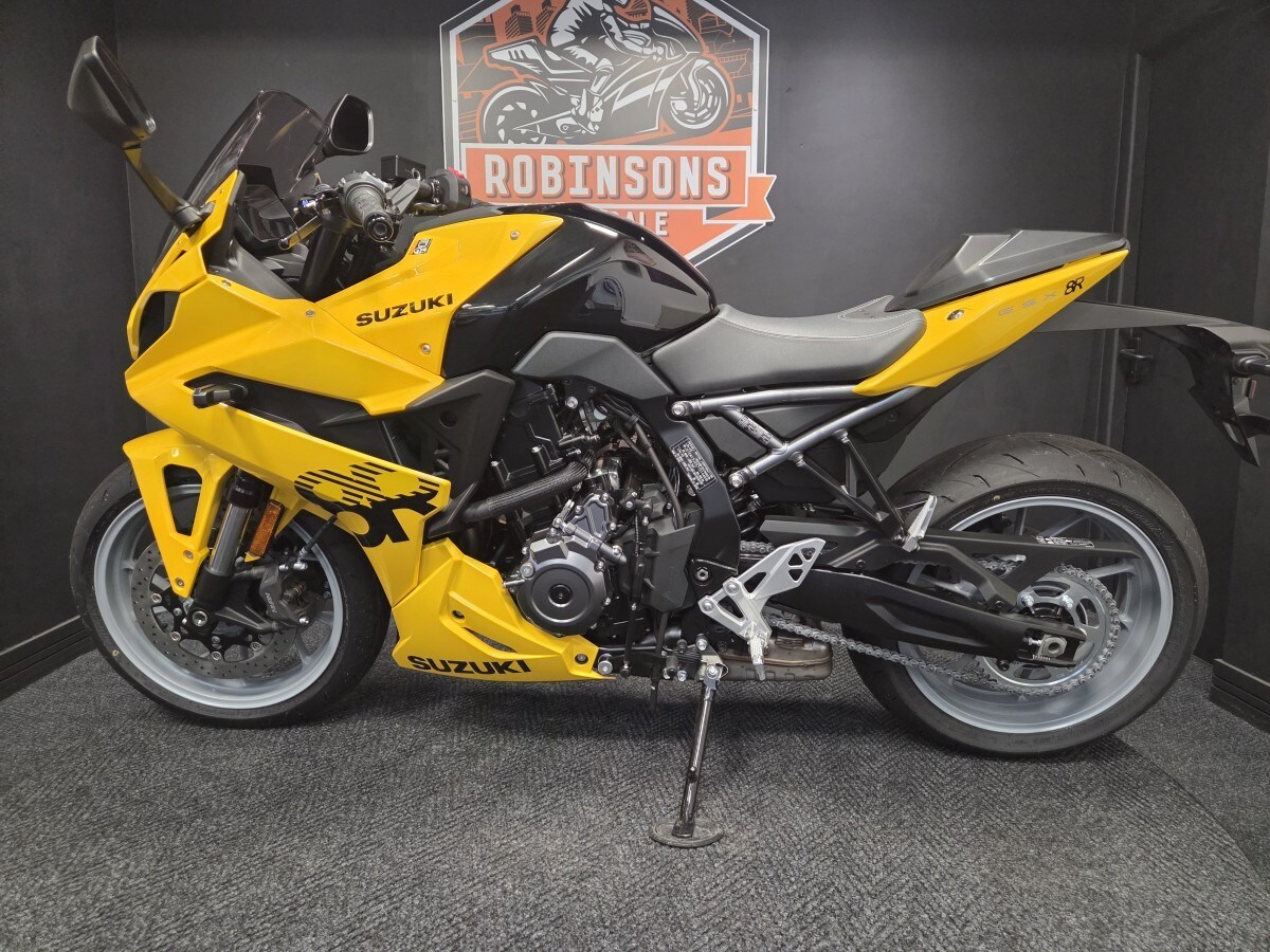 Suzuki GSX-8R