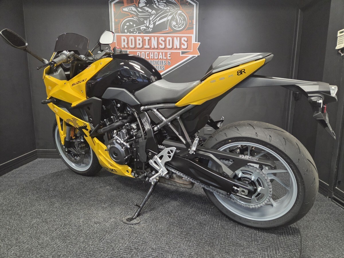 Suzuki GSX-8R