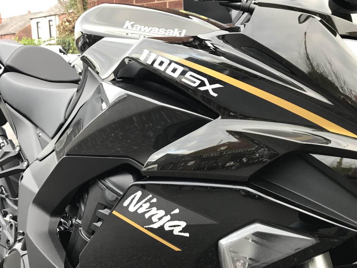 Kawasaki Ninja 1100SX