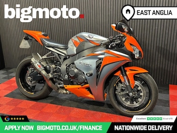 Used Honda CBR1000RR Fireblade undefined for sale - bike-78640085: Photo
