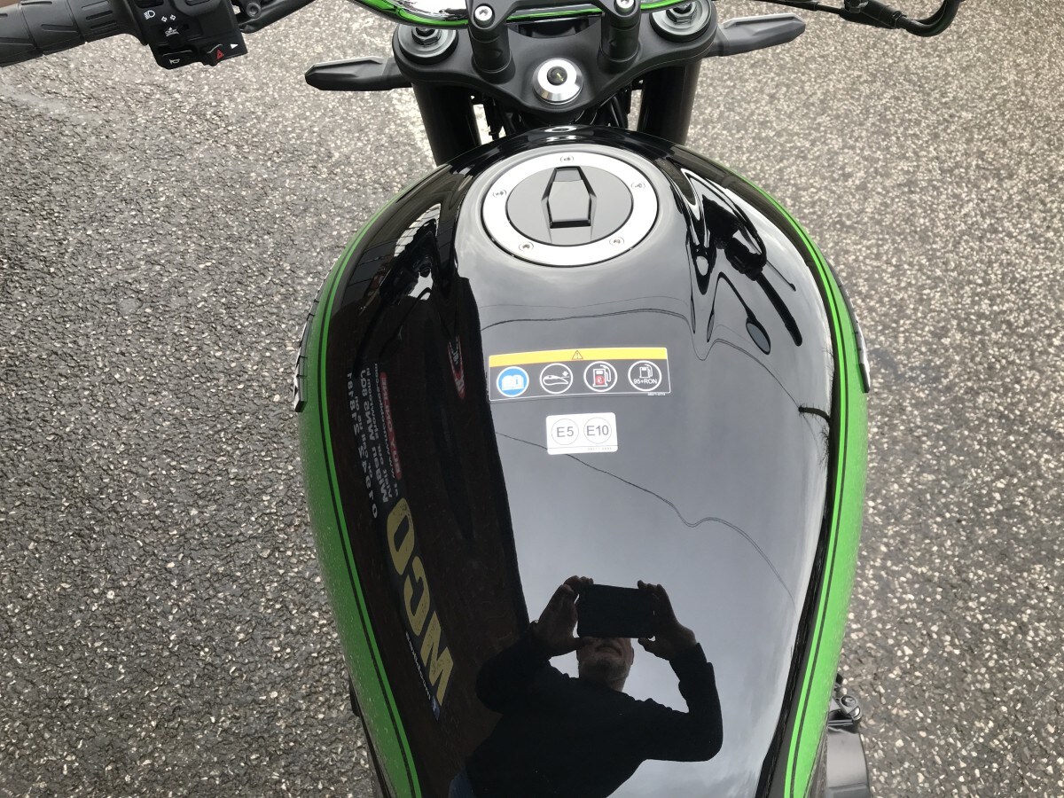 Kawasaki Z900RS ZR900KSFAB BK1