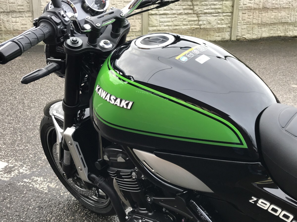 Kawasaki Z900RS ZR900KSFAB BK1