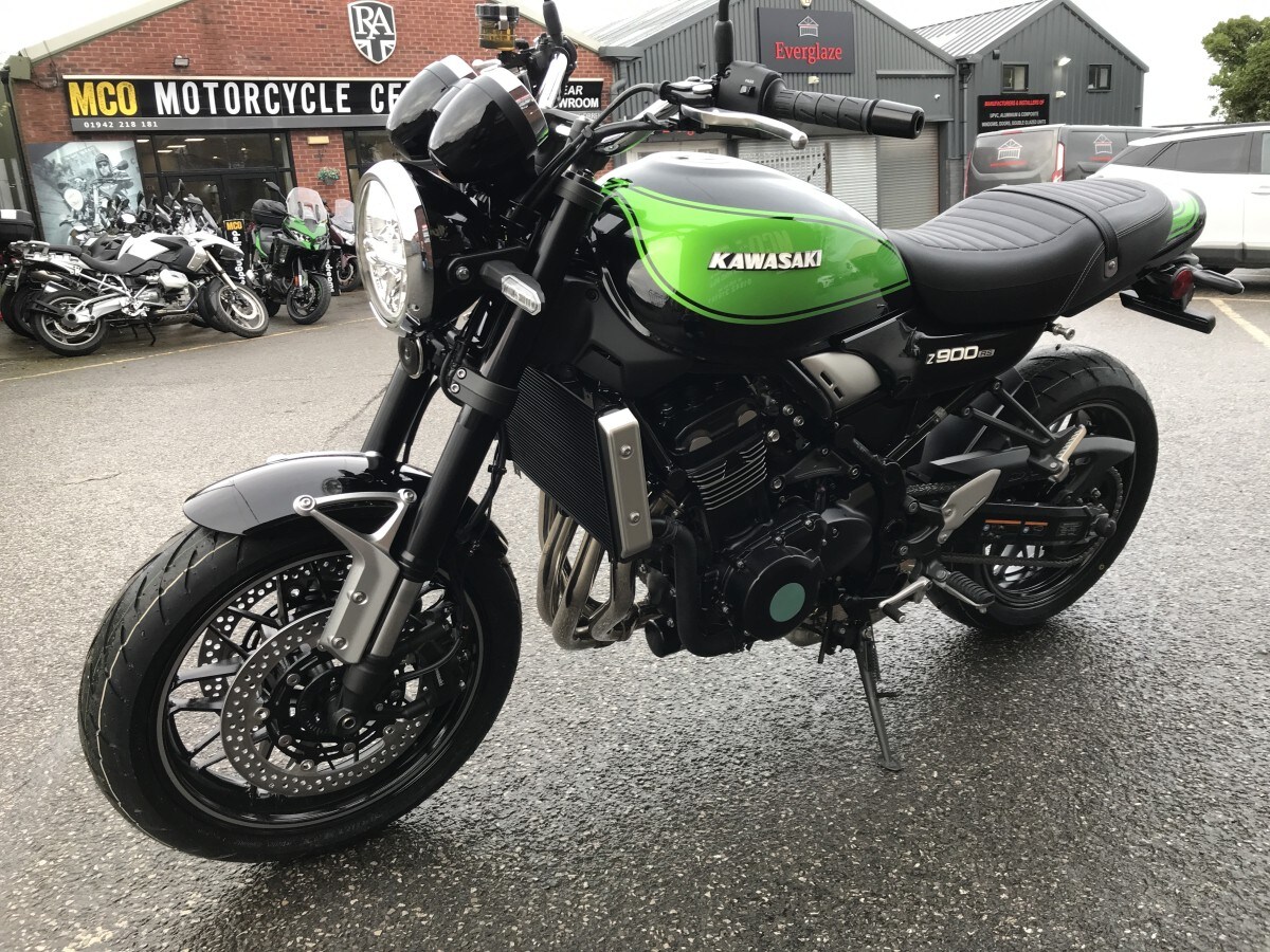 Kawasaki Z900RS ZR900KSFAB BK1
