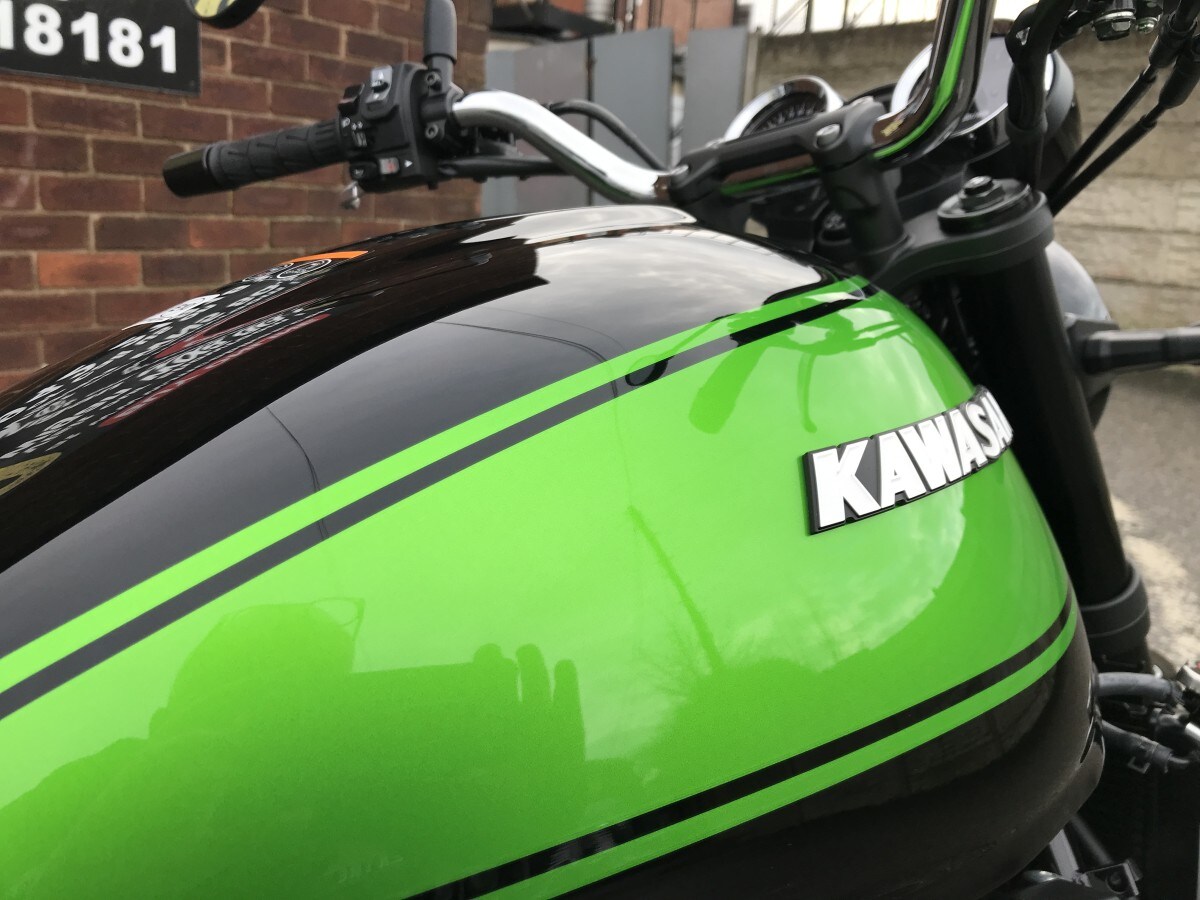 Kawasaki Z900RS ZR900KSFAB BK1