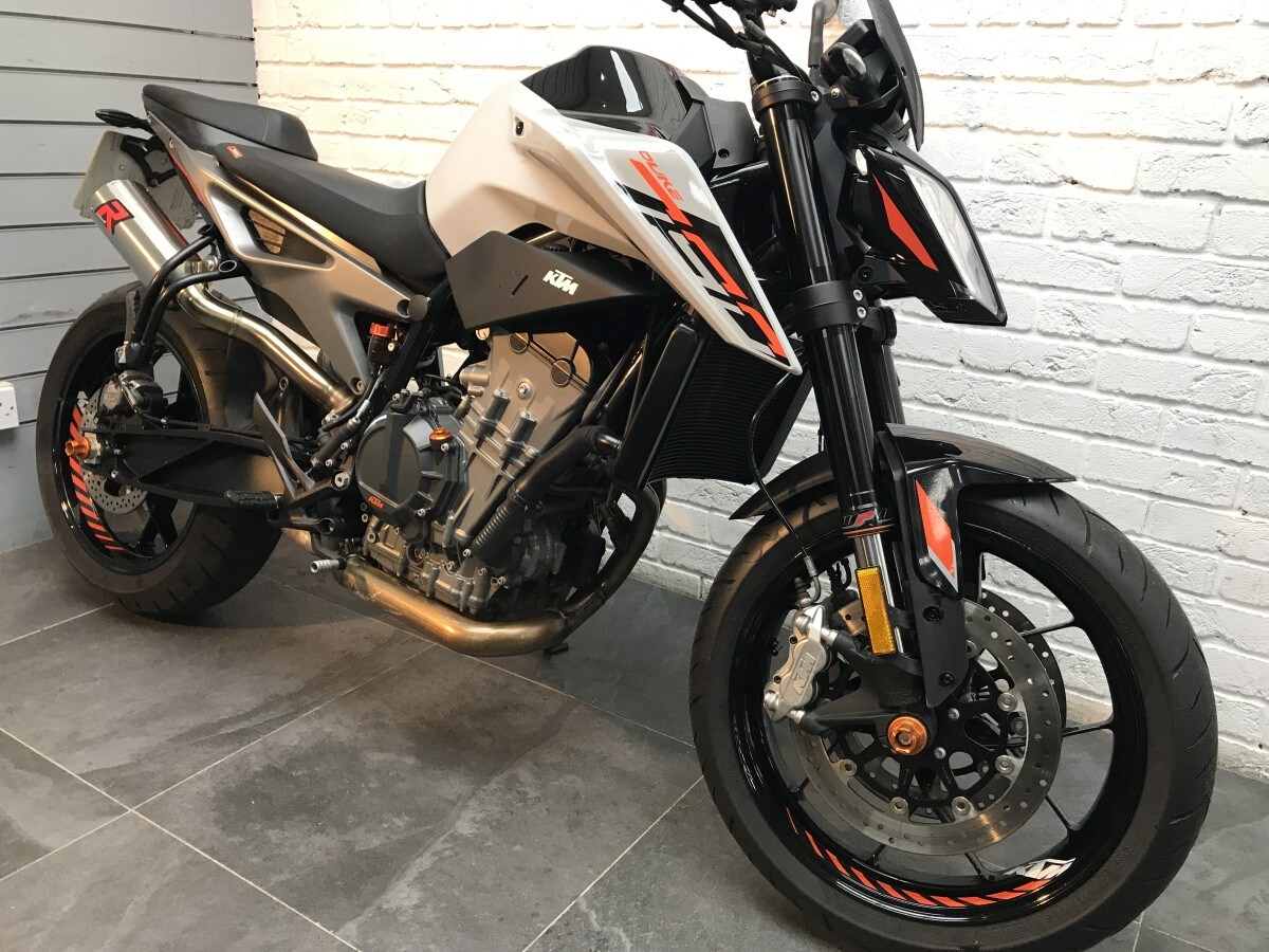 KTM Duke