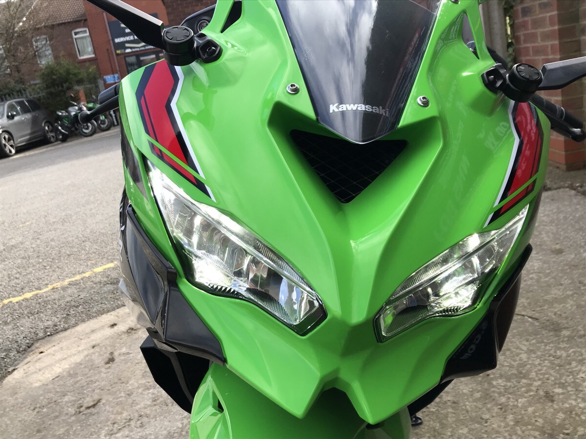 Kawasaki Ninja ZX-4RR ZX400SRFNN