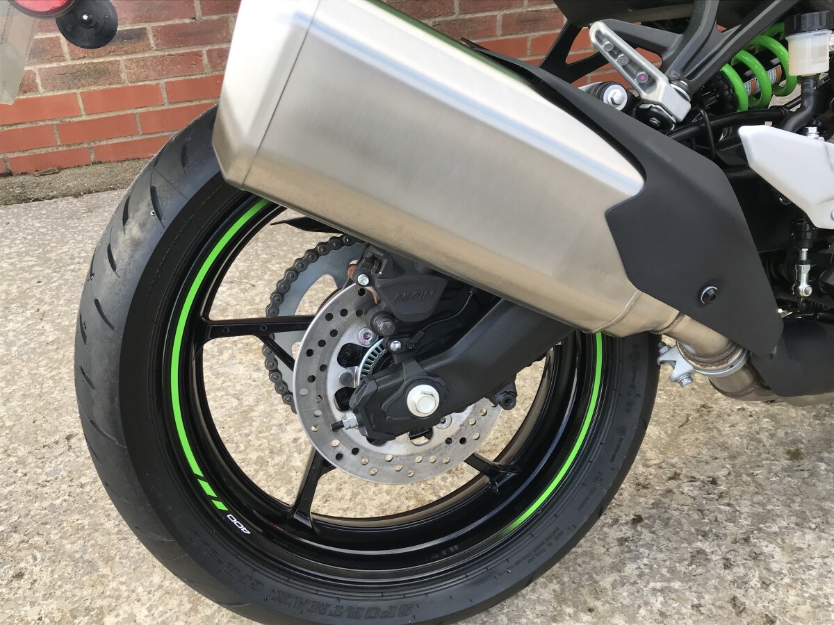 Kawasaki Ninja ZX-4RR ZX400SRFNN