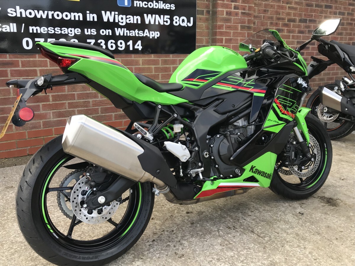 Kawasaki Ninja ZX-4RR ZX400SRFNN