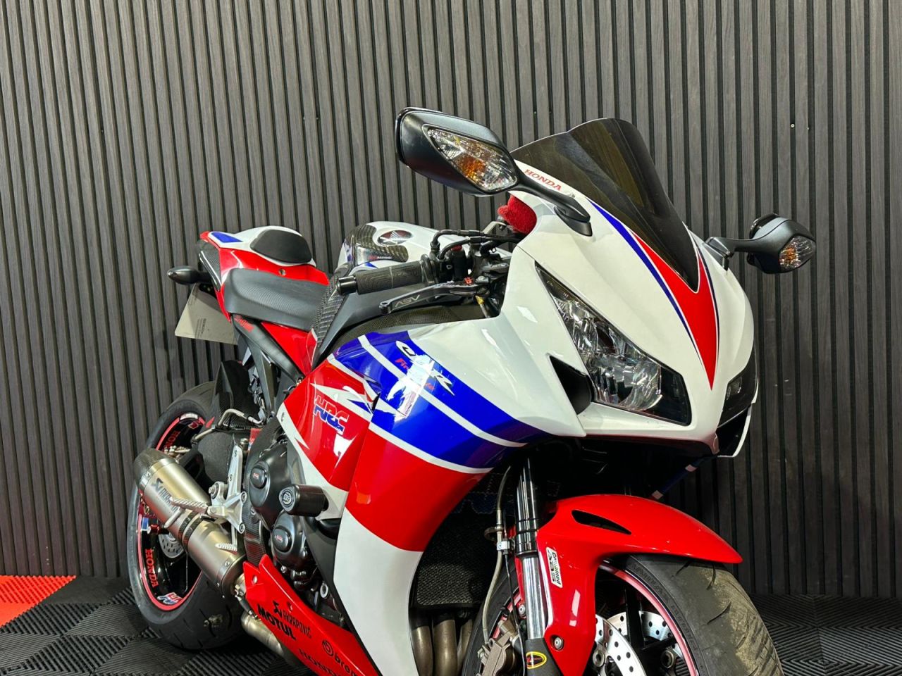 Used Honda CBR1000RR-R FIREBLADE for sale - 78435370: Photo 12