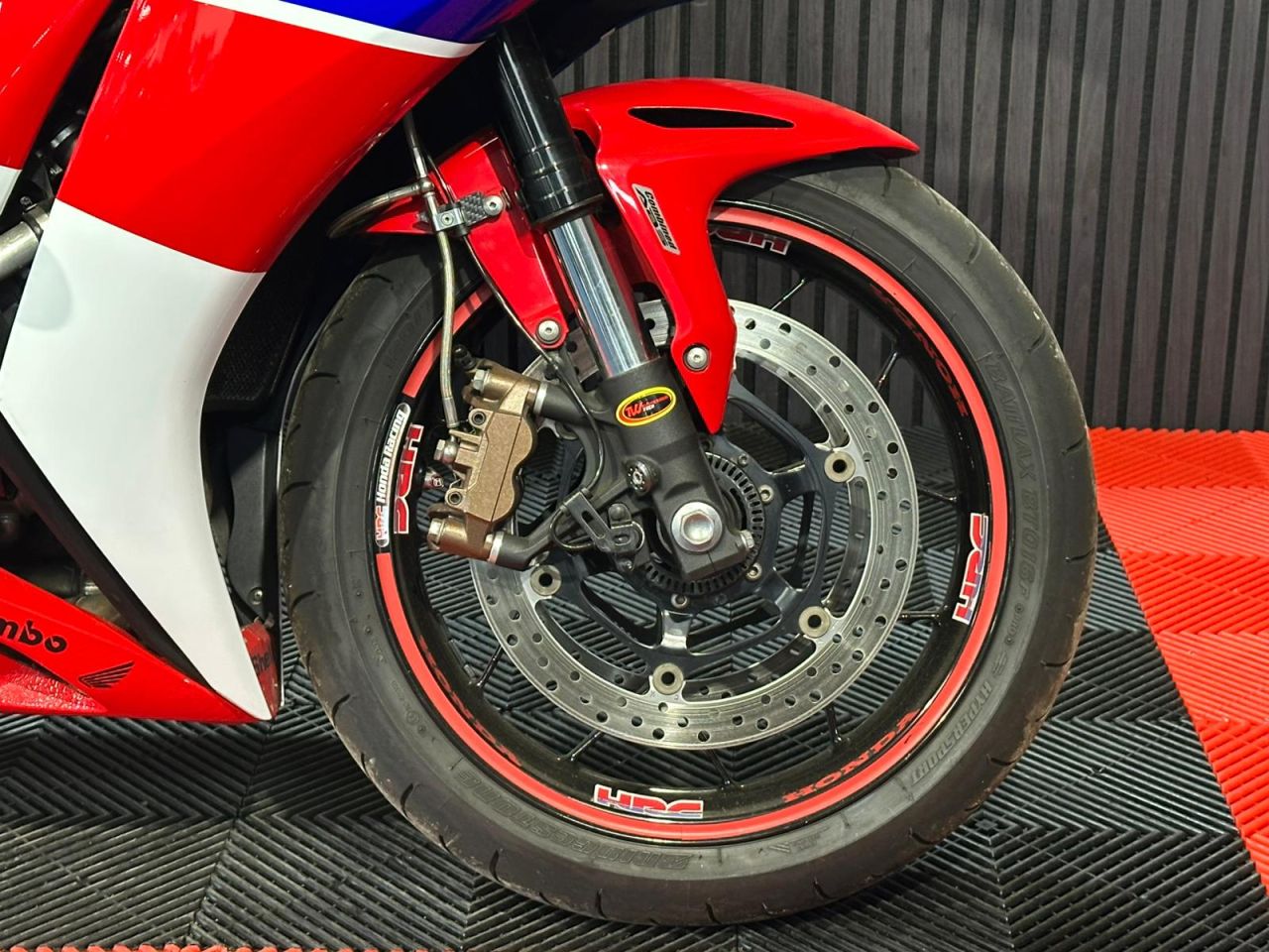 Used Honda CBR1000RR-R FIREBLADE for sale - 78435370: Photo 15