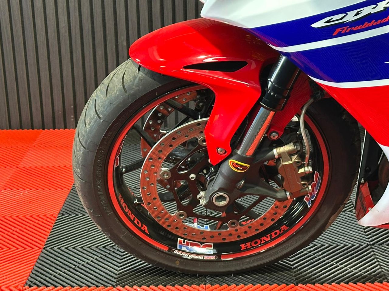 Used Honda CBR1000RR-R FIREBLADE for sale - 78435370: Photo 16