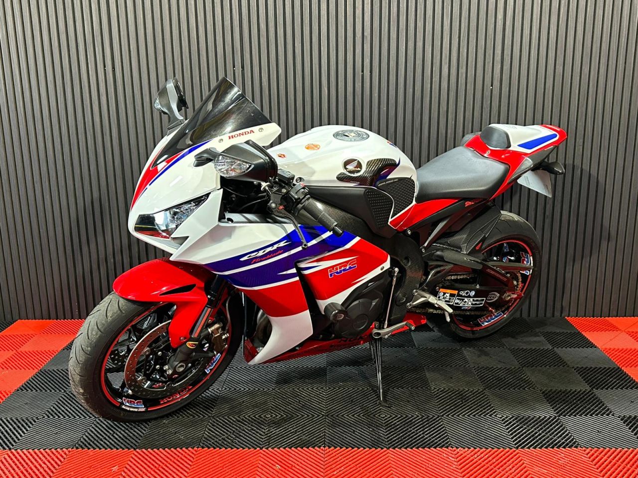 Used Honda CBR1000RR-R FIREBLADE for sale - 78435370: Photo 9