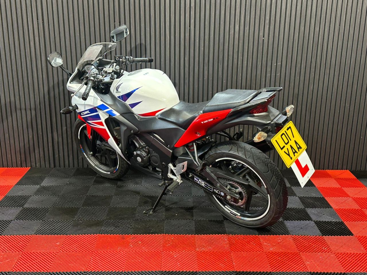 Used Honda CBR125R for sale - 78693580: Photo 11