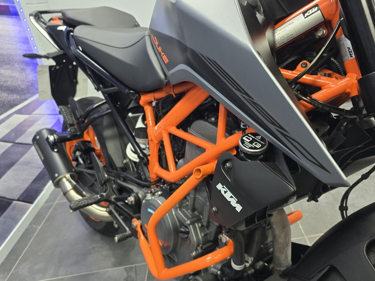 KTM 390 DUKE 21