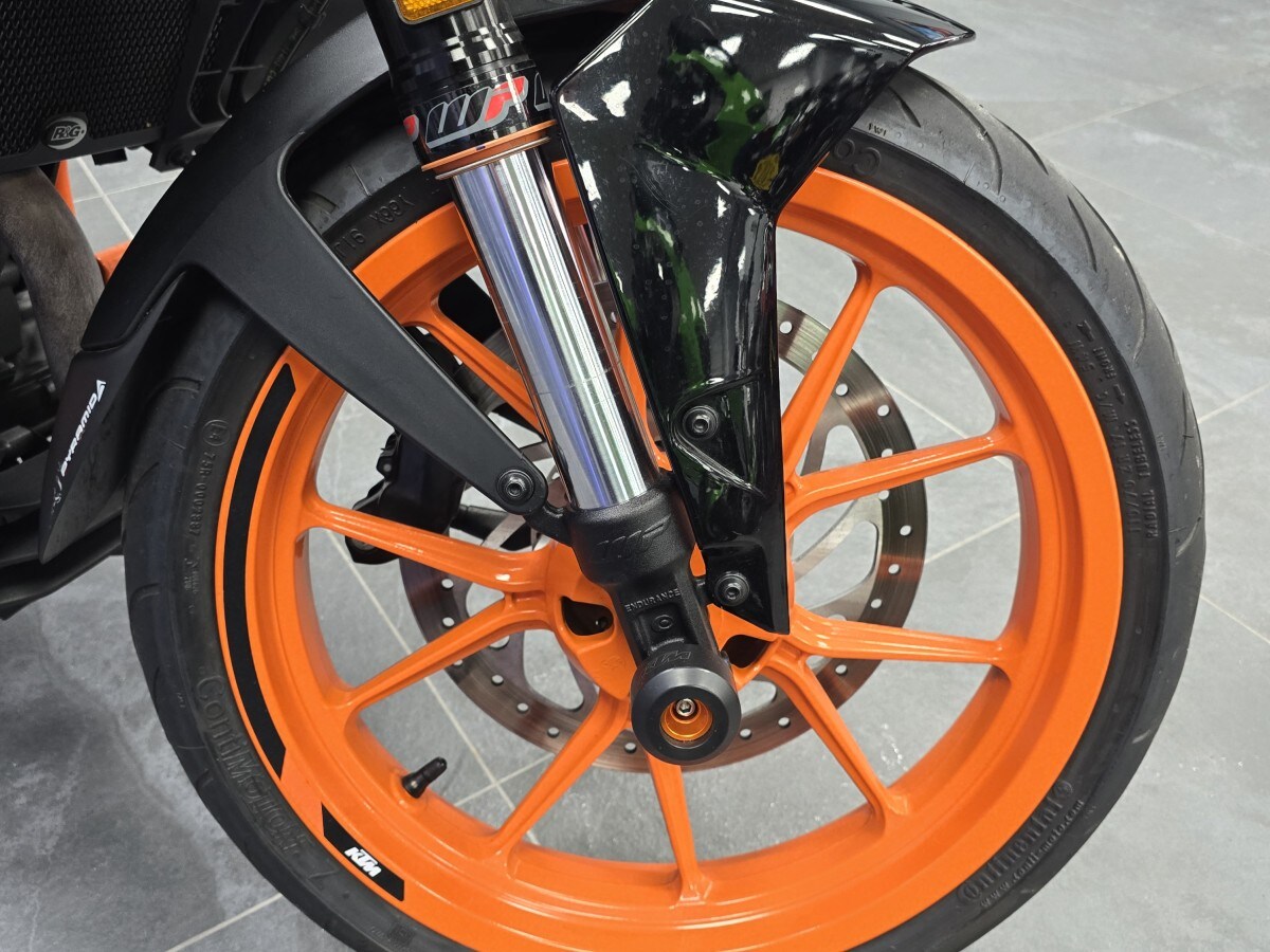 KTM 390 DUKE 21