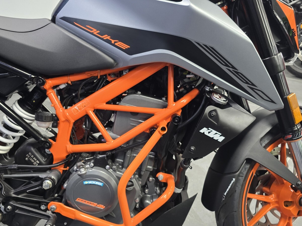 KTM 390 DUKE 21