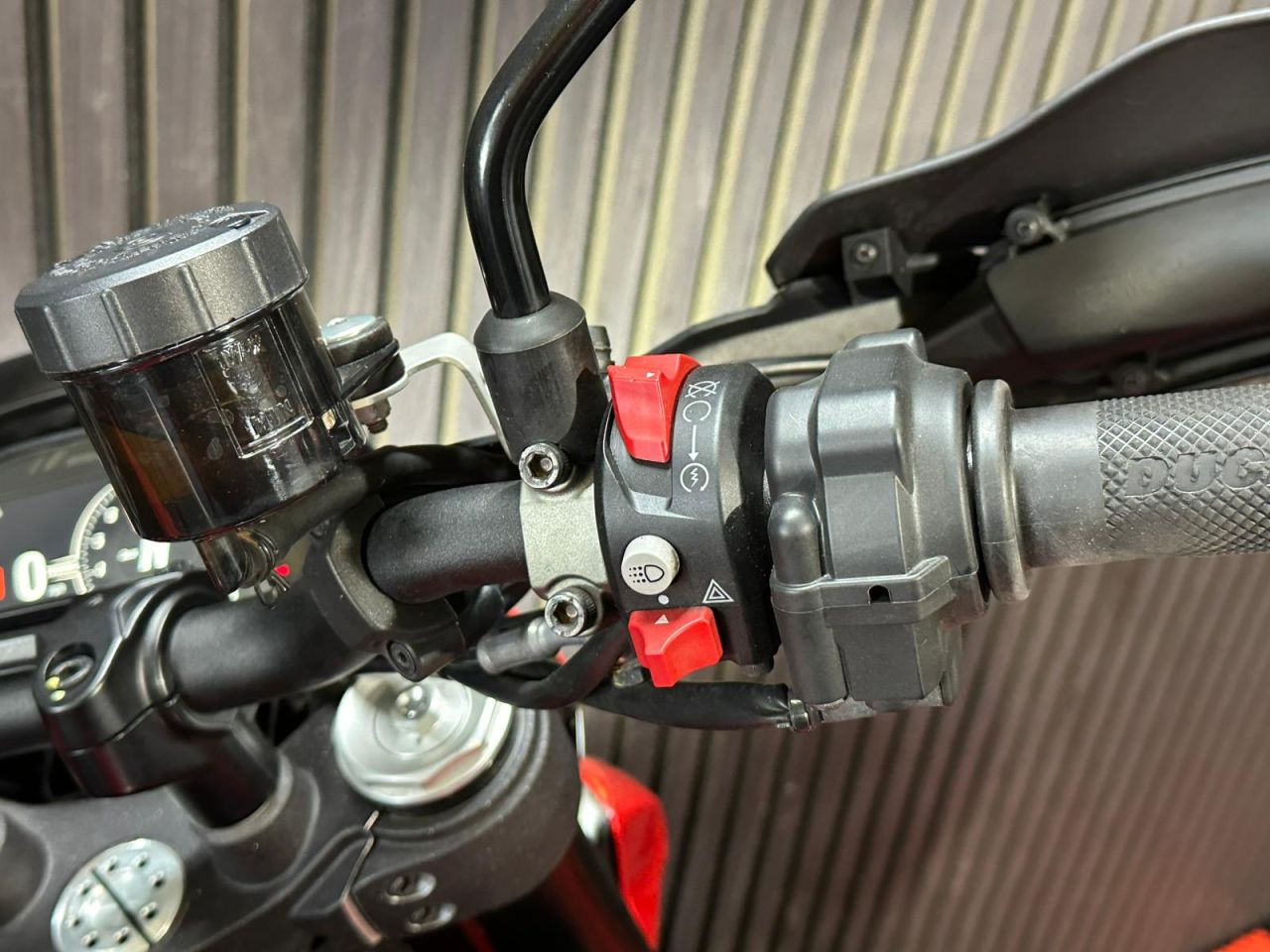 Used Ducati Hypermotard for sale - 78435384: Photo 24