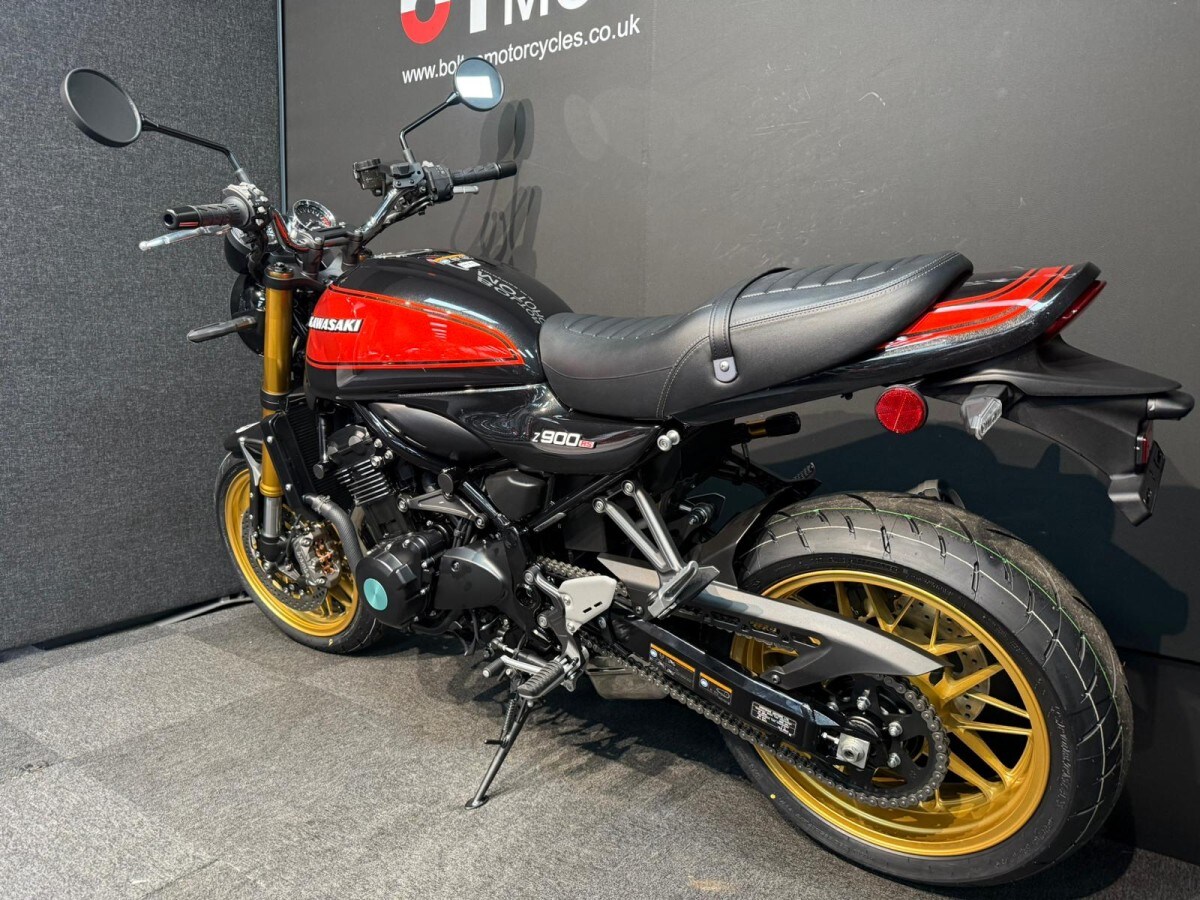 Kawasaki Z900RS SE