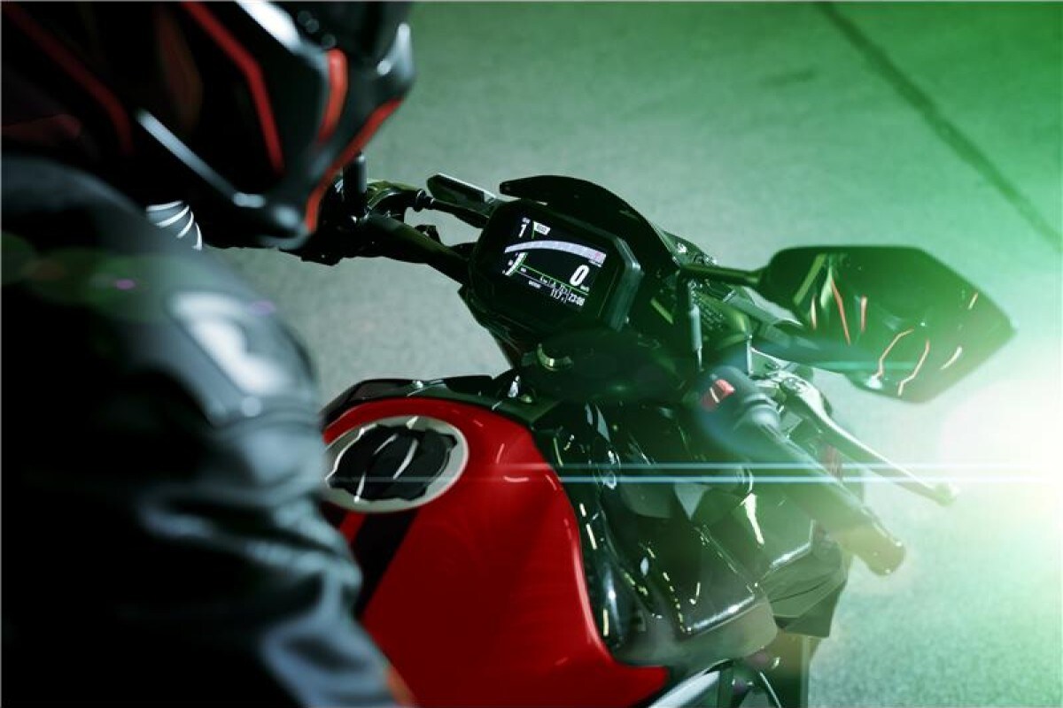 Kawasaki Z900 SE ZR900MRFNN BK2