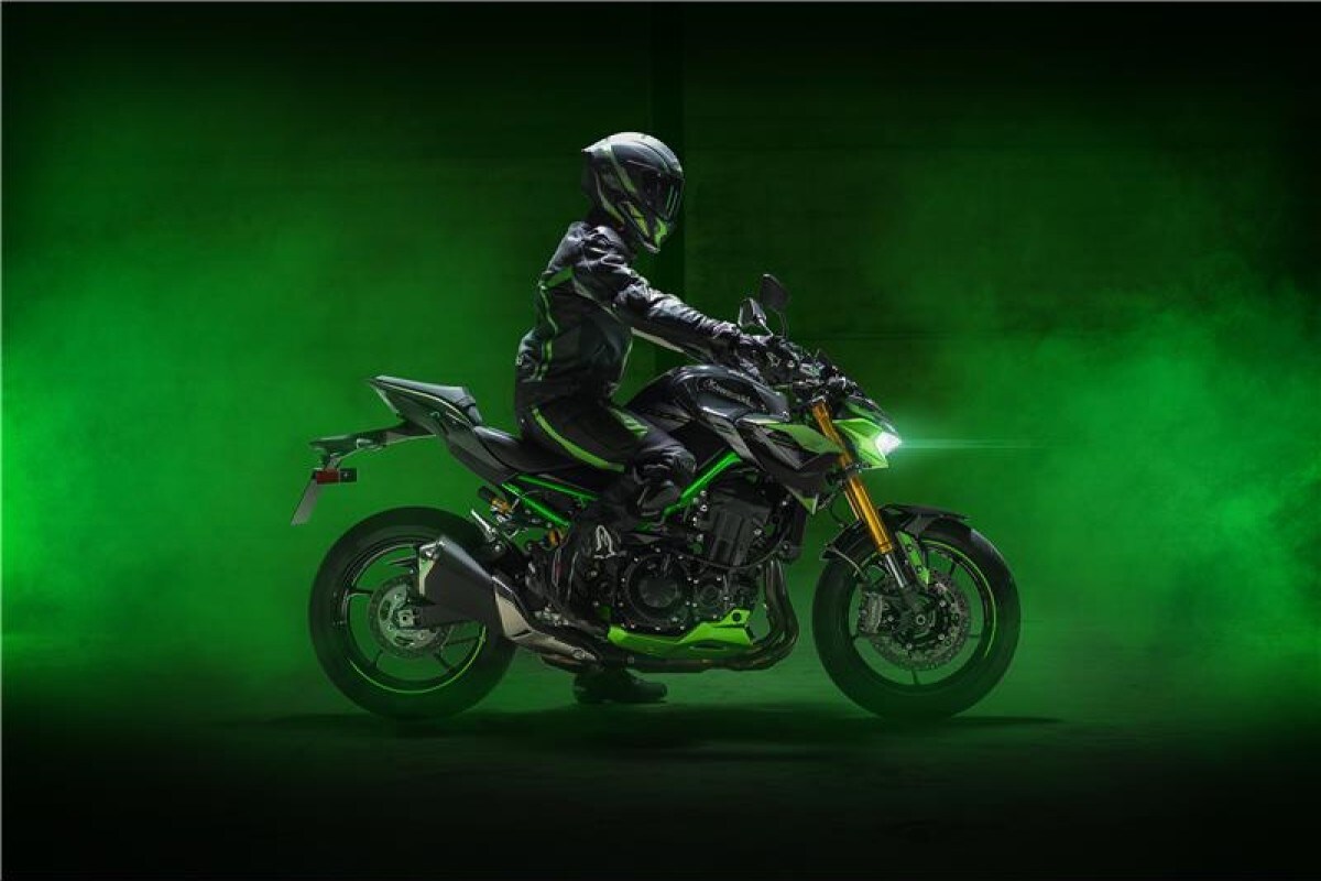 Kawasaki Z900 SE ZR900MRFNN BK2