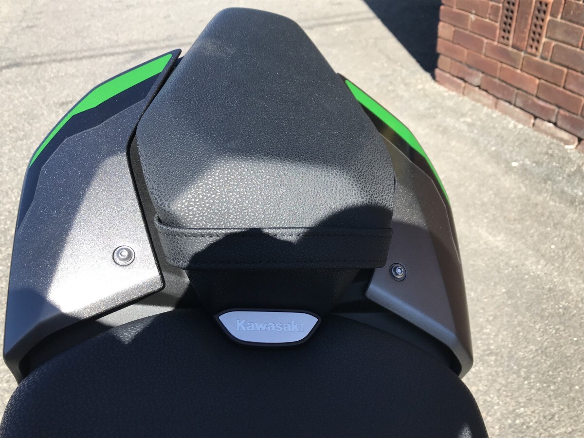 Kawasaki Z900 ZR900SSFAN