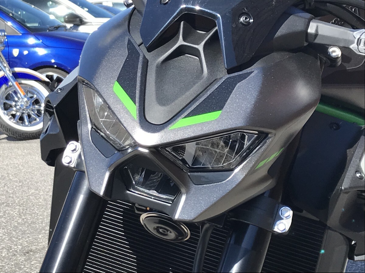 Kawasaki Z900 ZR900SSFAN