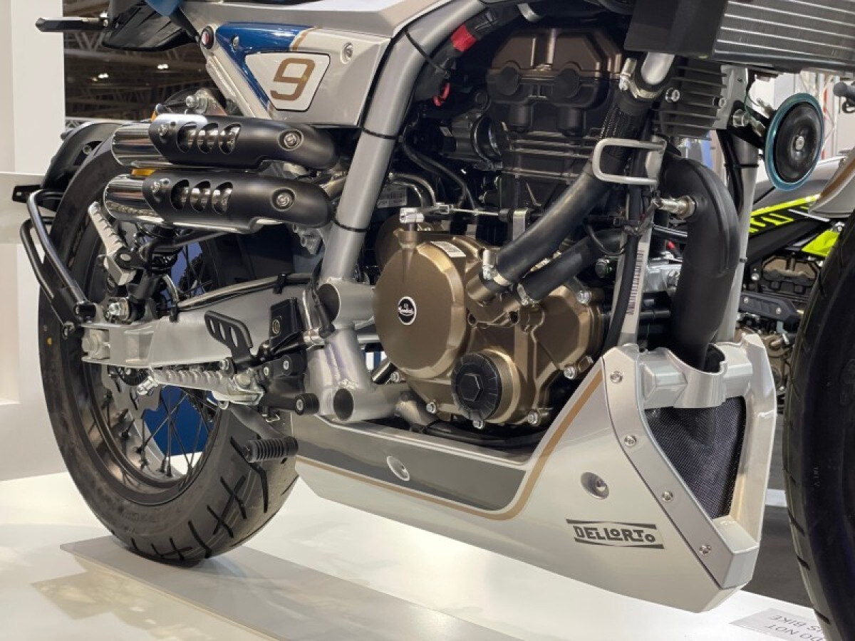 Mondial HPS 125 Ubbiali Edition