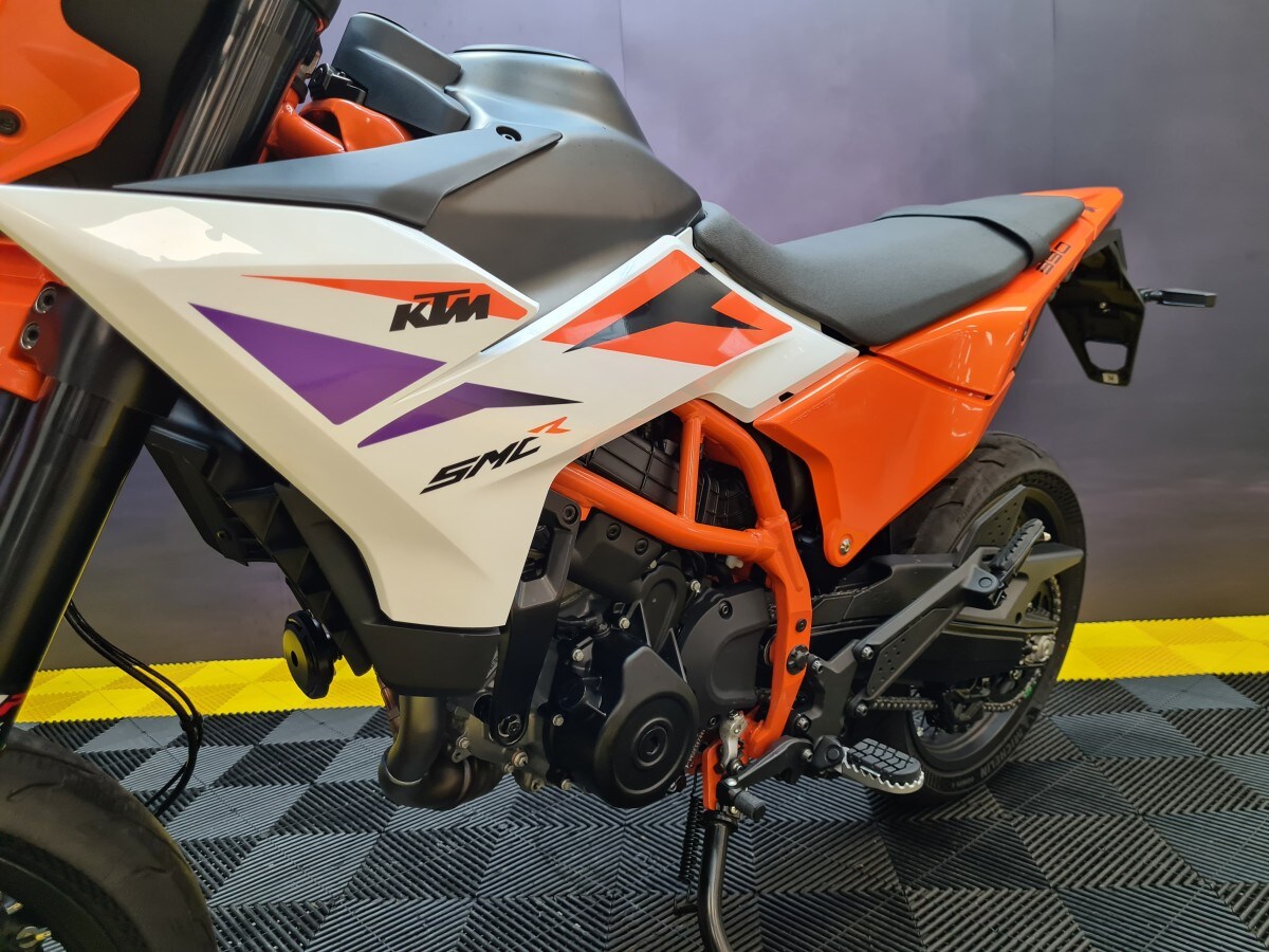 KTM 390 SMC R