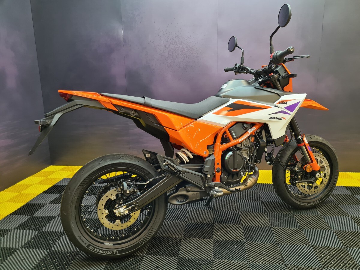 KTM 390 SMC R