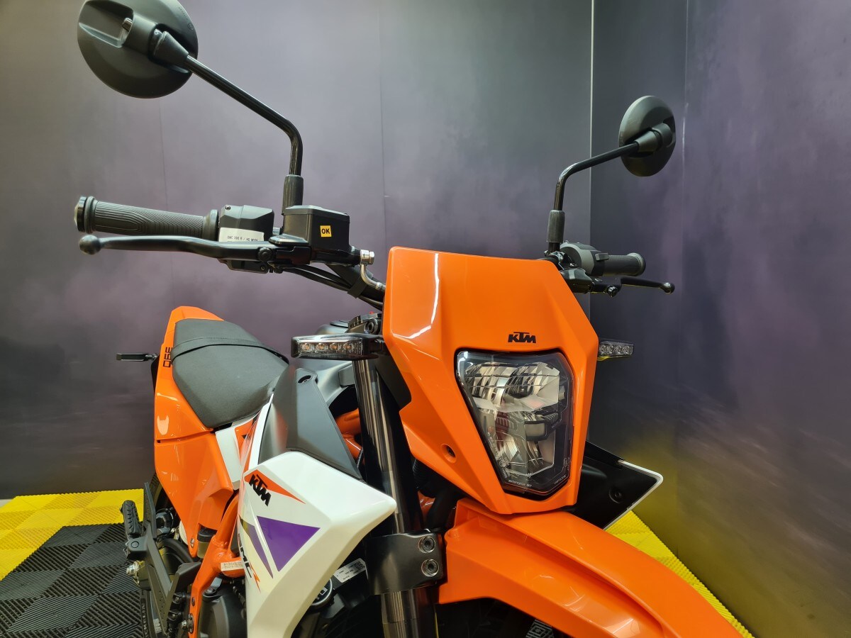 KTM 390 SMC R