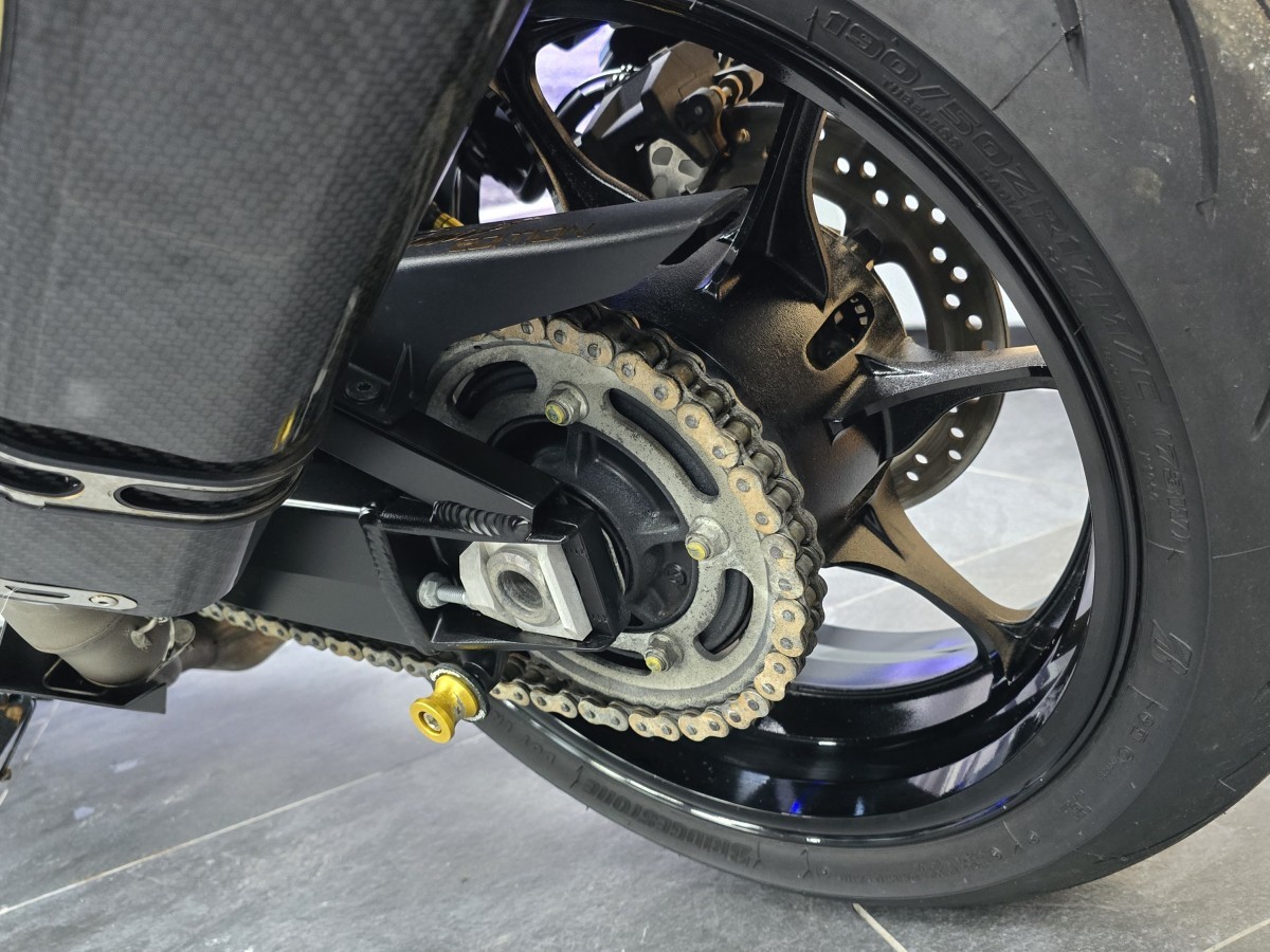 Suzuki GSX1300R HAYABUSA