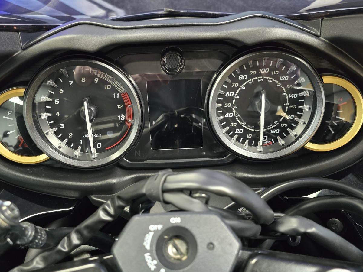 Suzuki GSX1300R HAYABUSA