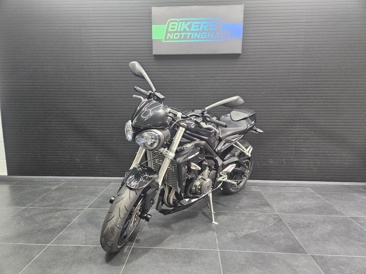 Triumph STREET TRIPLE S