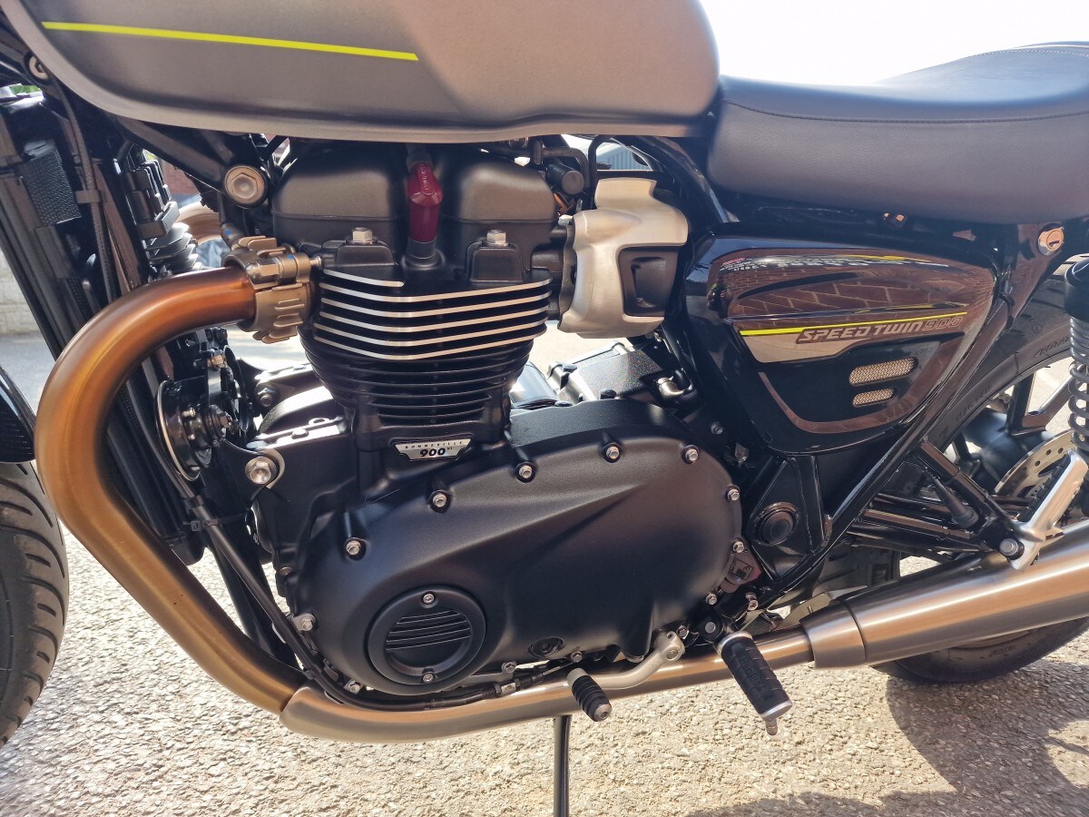 Triumph SPEED TWIN 900