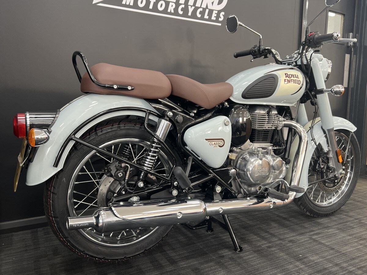 Royal Enfield Classic 350 Halcyon