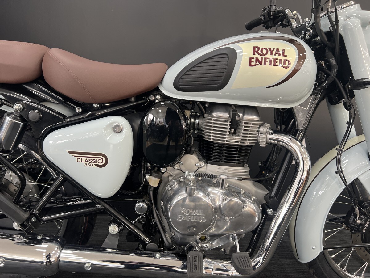 Royal Enfield Classic 350 Halcyon