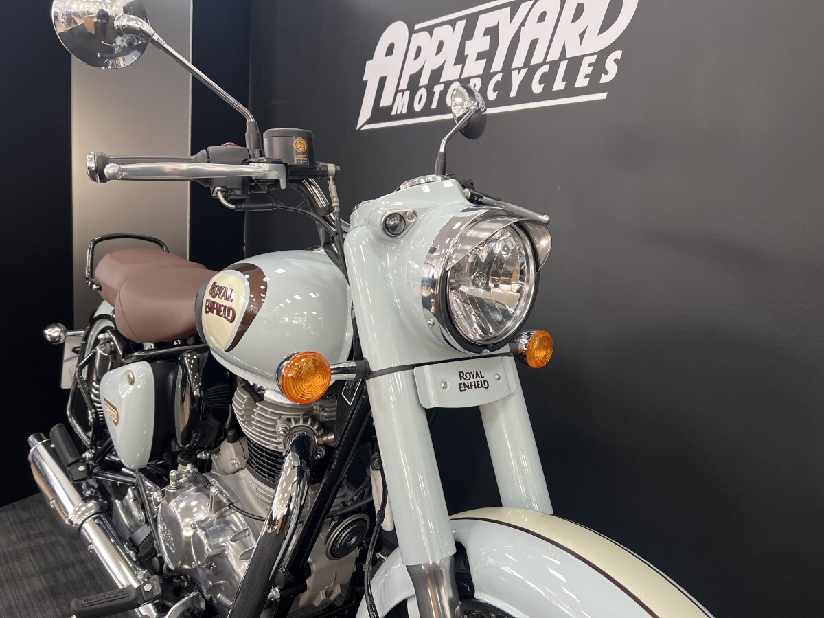 Royal Enfield Classic 350 Halcyon