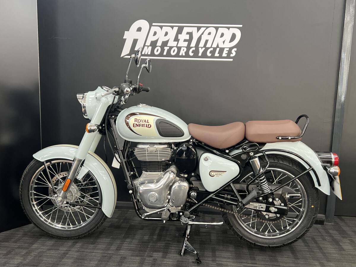 Royal Enfield Classic 350 Halcyon