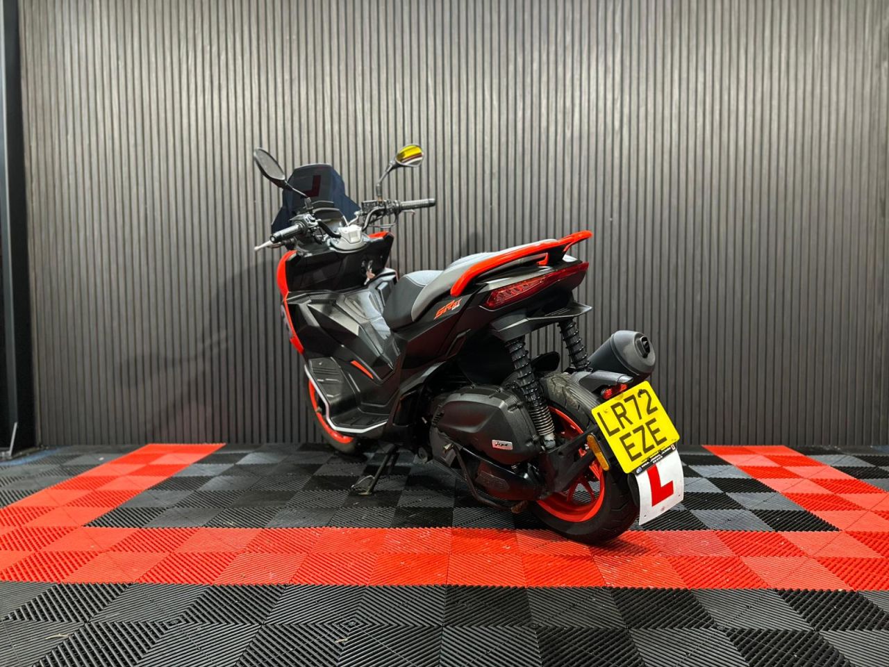 Used Aprilia SR GT for sale - 78435548: Photo 11