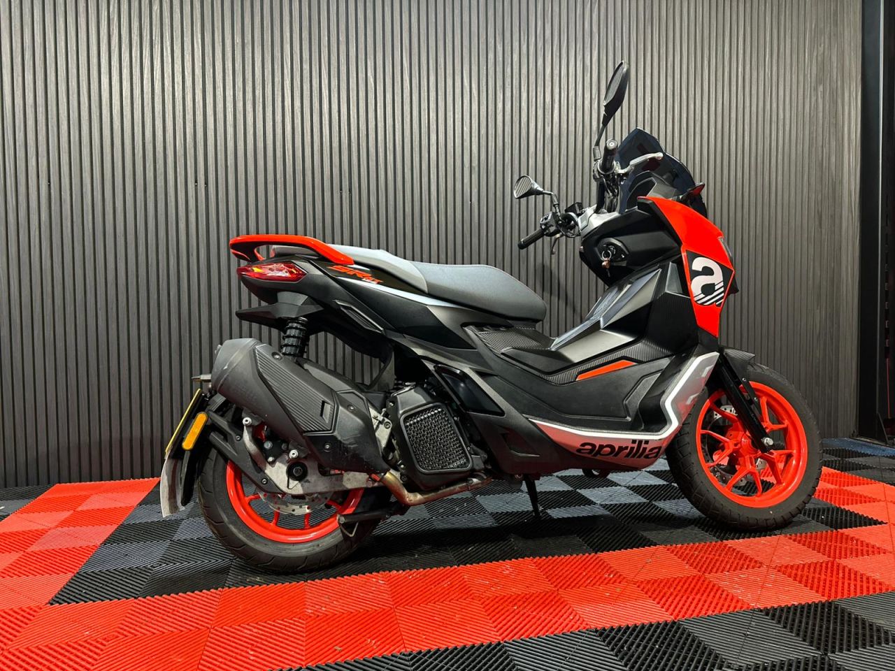 Used Aprilia SR GT for sale - 78435548: Photo 4