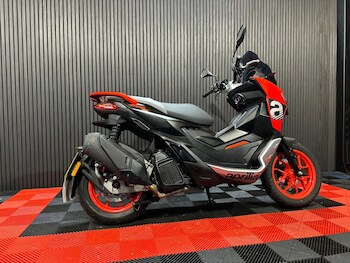 Used Aprilia SR GT undefined for sale - bike-78435548: Photo