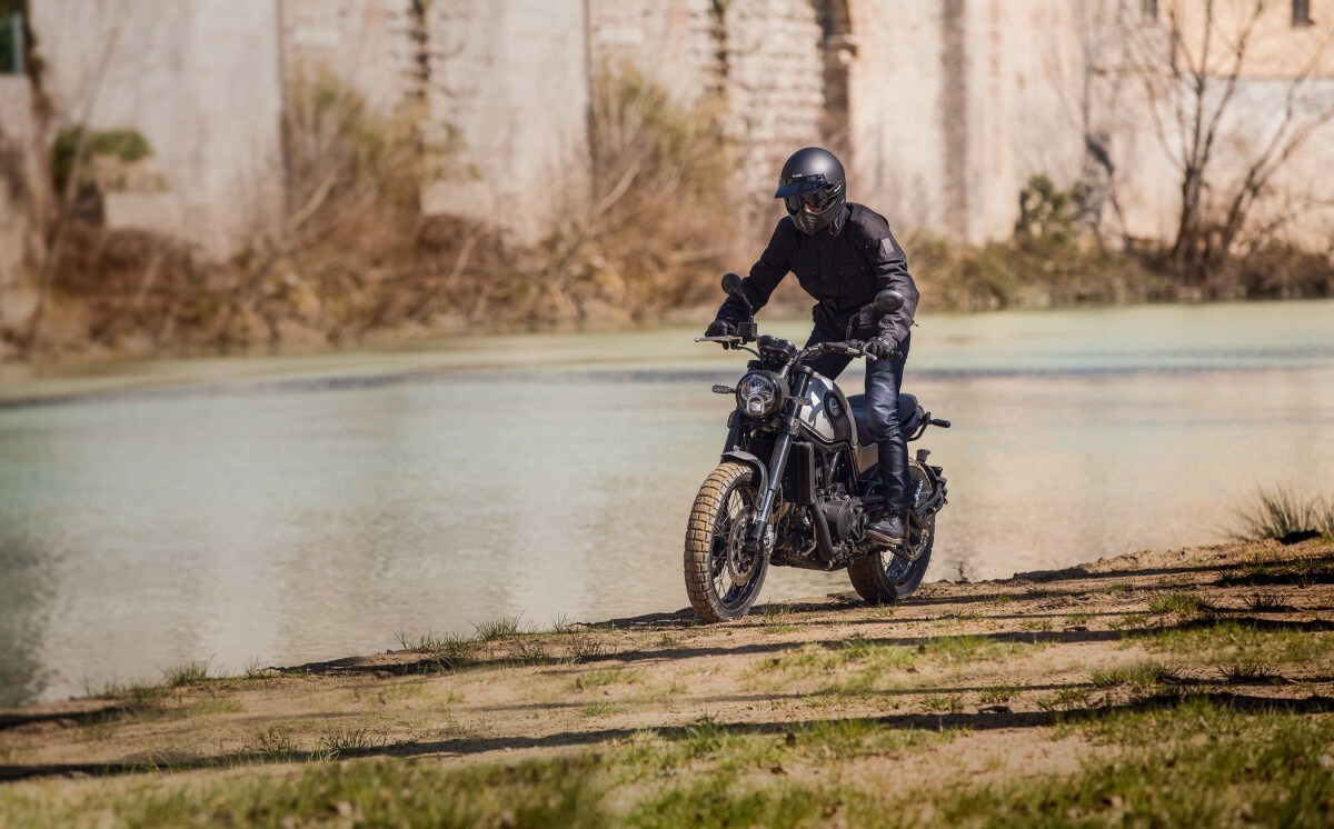 Benelli Leoncino 500 Trail