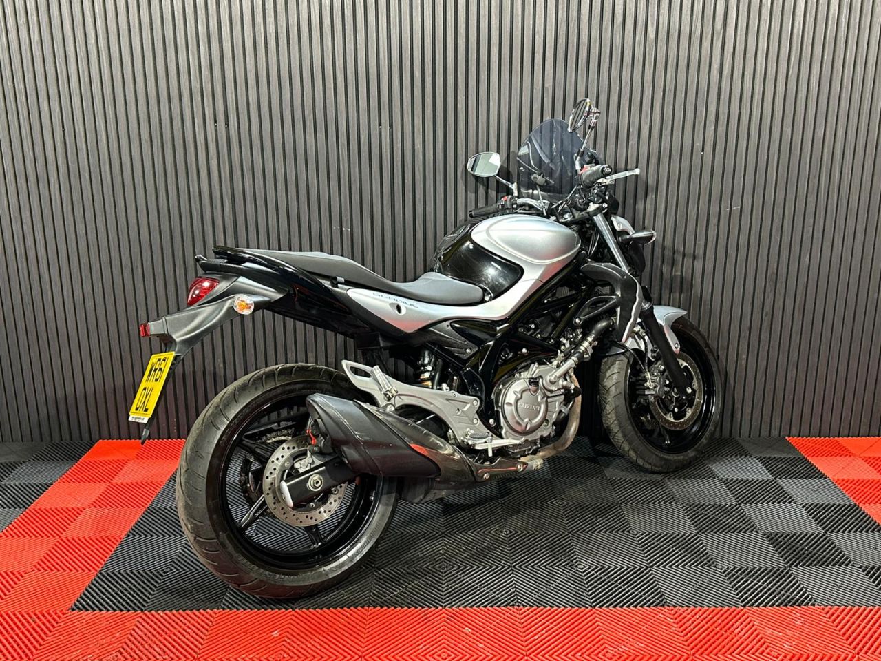 Used Suzuki Gladius 650 for sale - 78434449: Photo 7